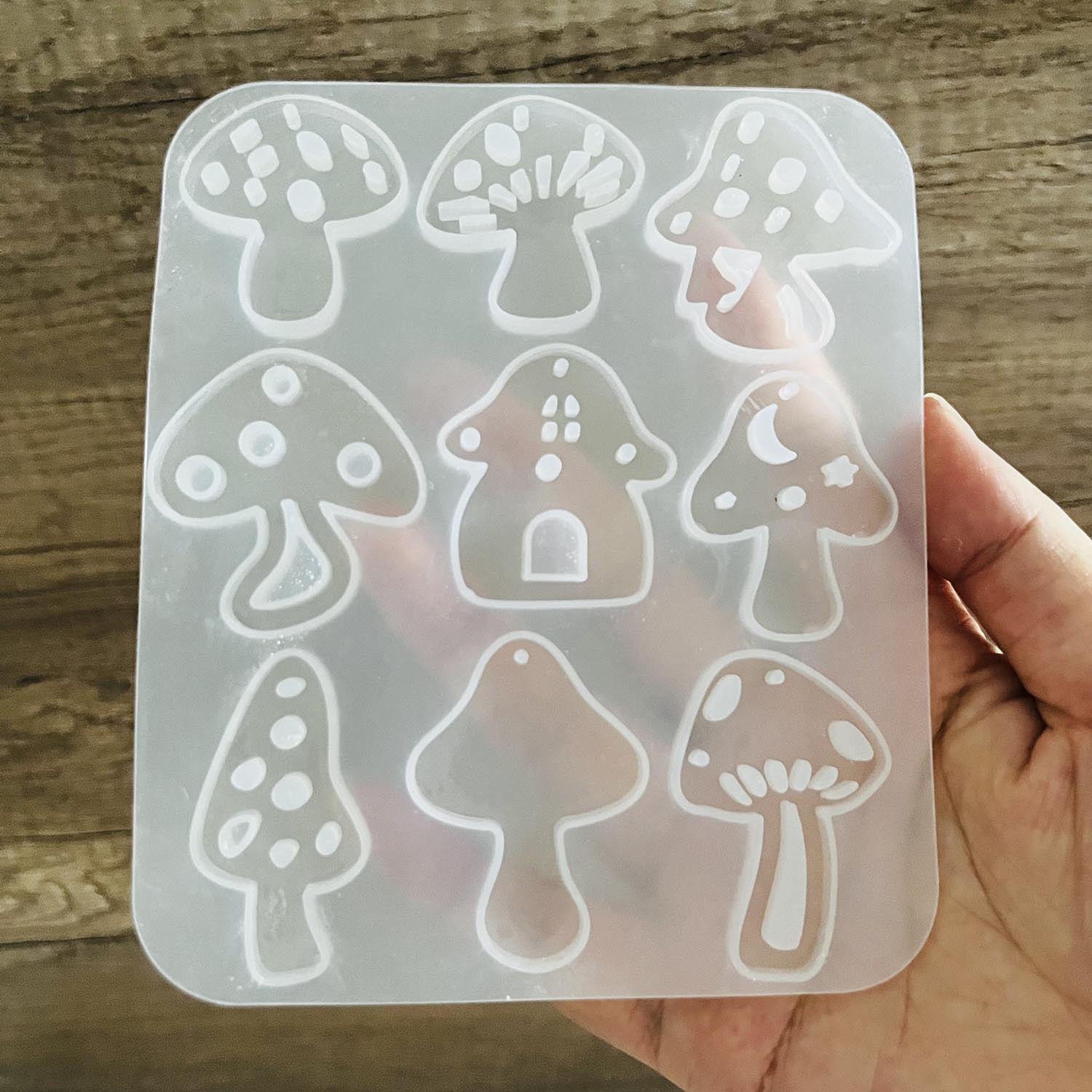 Wielostylowy wisiorek z grzyba – Resin Art Kit With Molds recenzja i cena